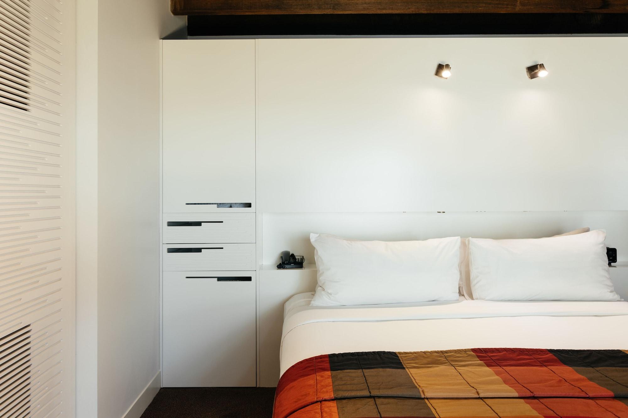 亨利琼斯艺术酒店 霍巴特 外观 照片 A bedroom at the hotel